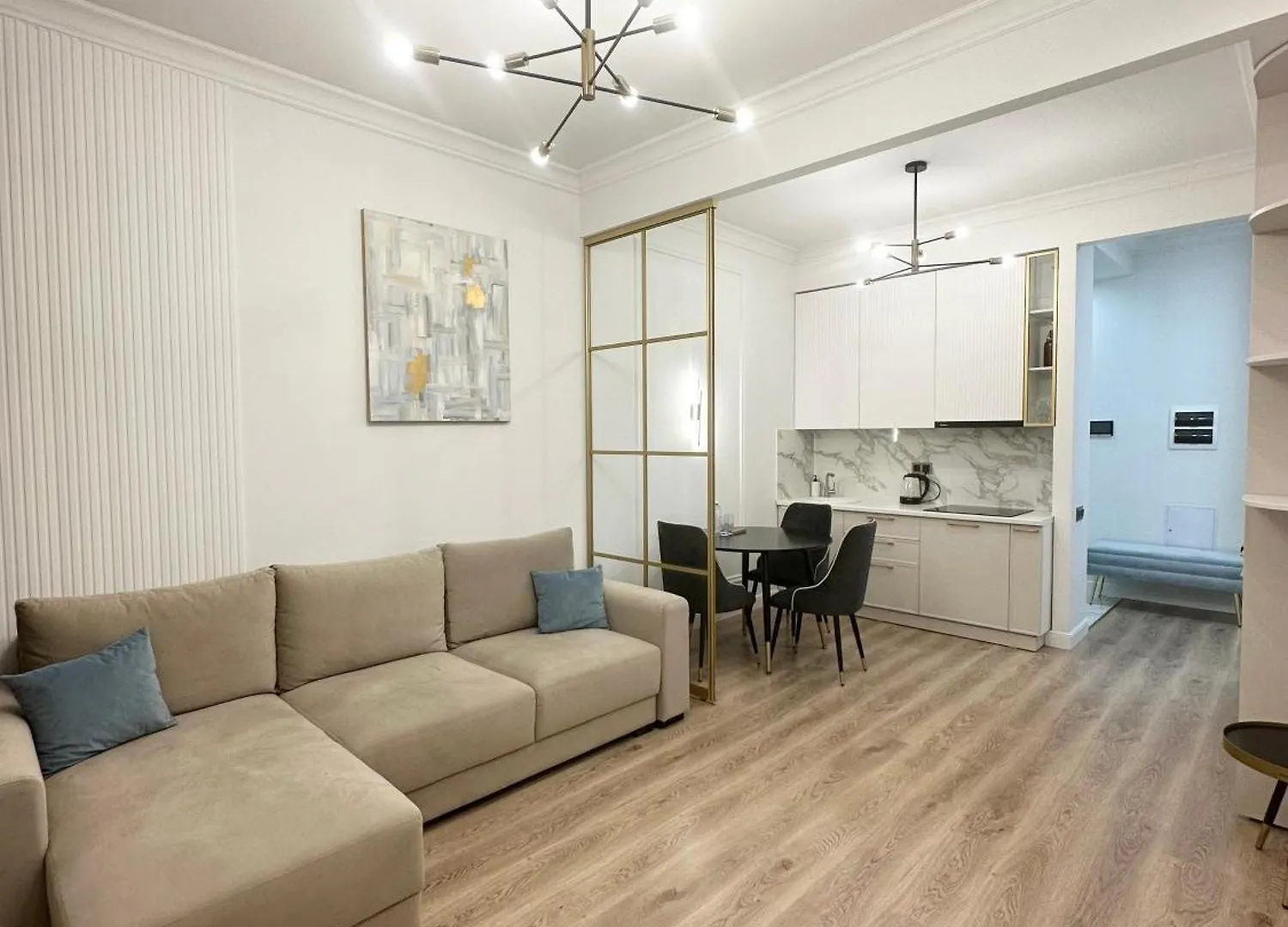Amir Apartments Almaty 0*,